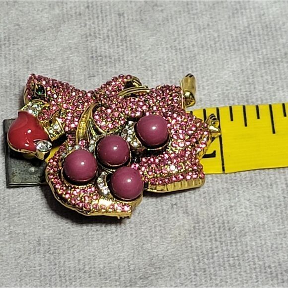 Austrian Crystal Christmas Mouse Brooch - Picture 2 of 10